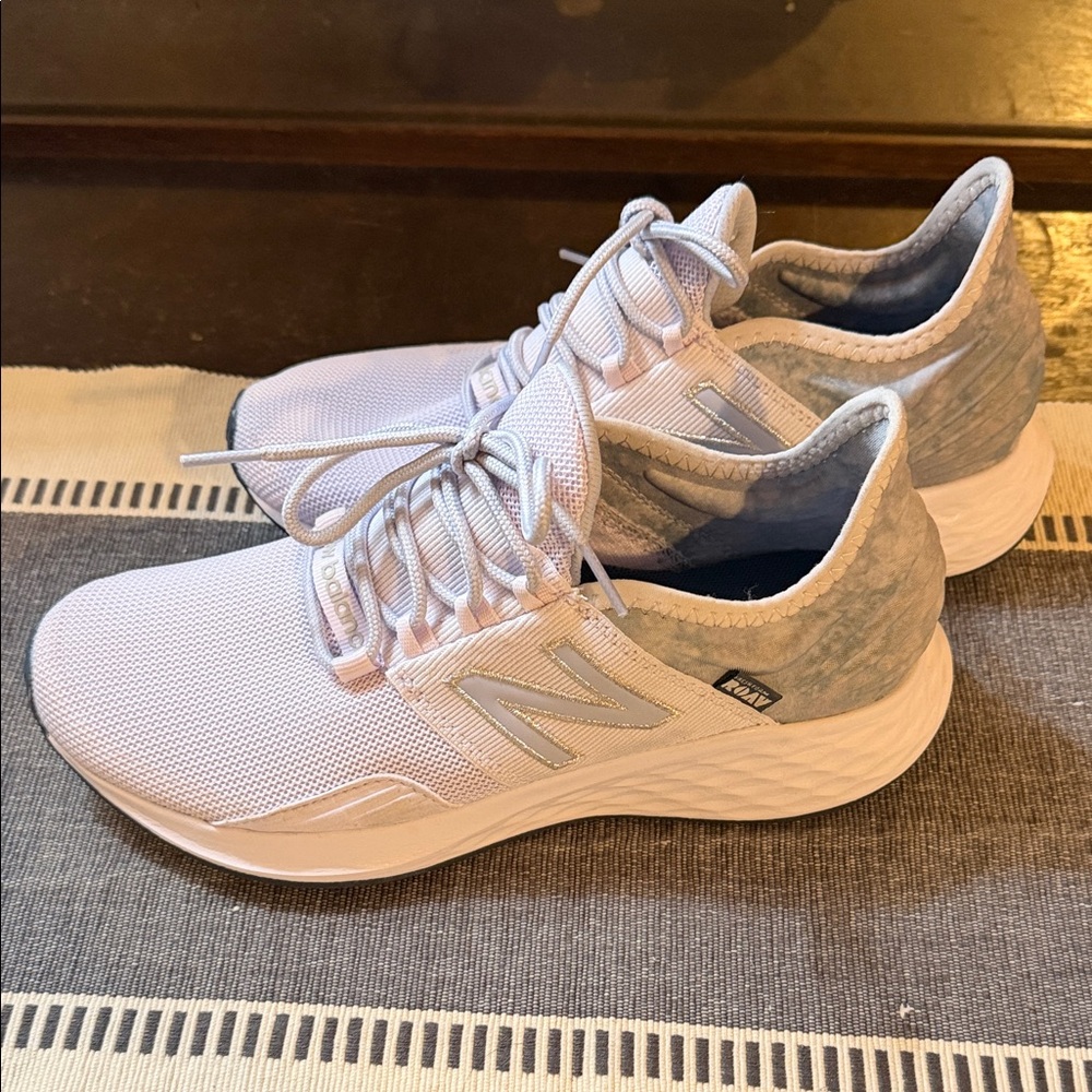 New Balance Women's White and Light Gray Athletic Running Shoes